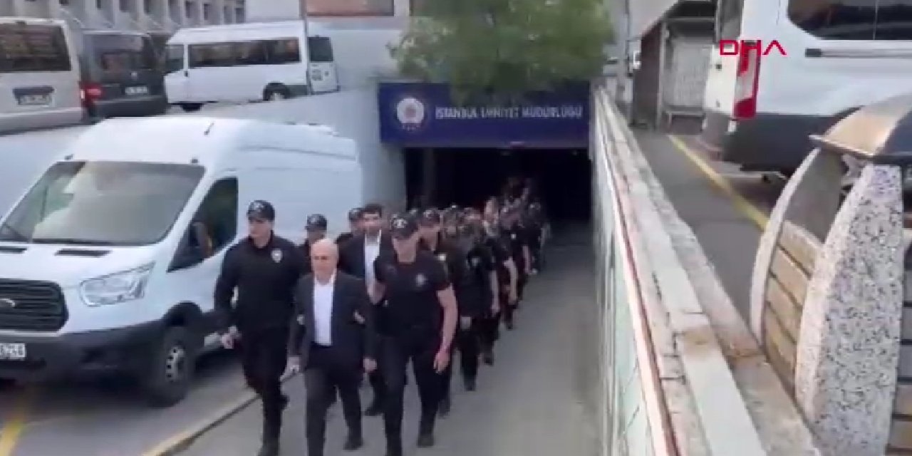 İBB'ye 5. dalga operasyon: Gözaltındakiler hakimliğe sevkedildi, görüntüler tepki yarattı
